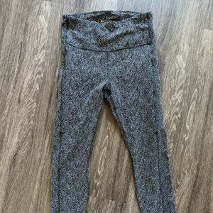 Athleta Ultimate Stash Textured 7/8 Tight Leggings - Small